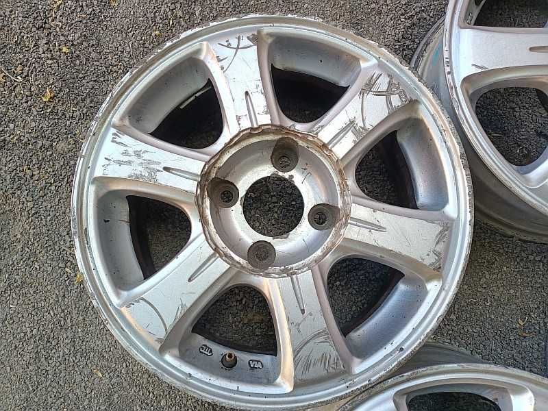 Продам легкосплавные диски на Пежо