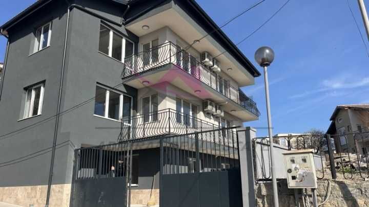 Продава се Къща в Варна, Виница - 330 кв.м за 2029 €/кв.м - Снимка #7