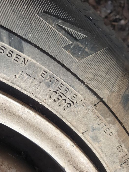 4 броя гуми с джанти 4х100 175/70/13 Kleber Viaxer и Pirelli Cinturato