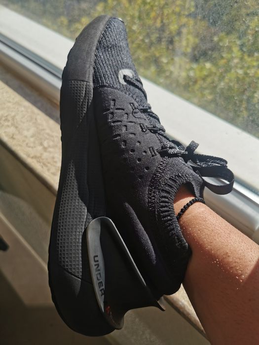 Маратонки Under armor, размер 44