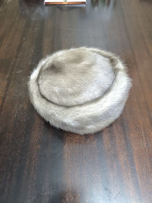 Женская шапка из норки размер 58