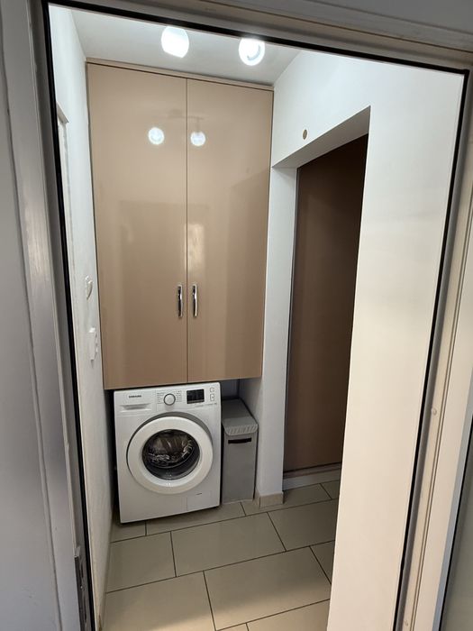Proprietar - inchiriez ap. 2 camere, decomandat, centrala proprie, AC