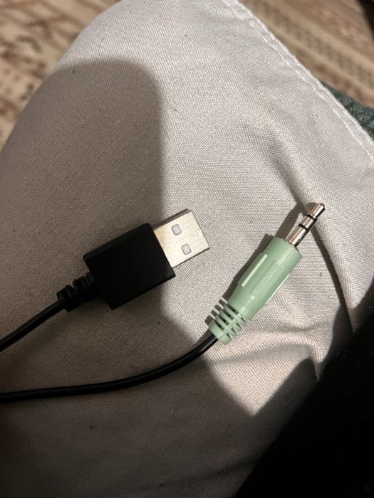 Boxa gaming, în stare nouă