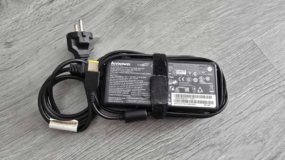 Laptop gaming Lenovo IdeaPad 700 – GTX 950M – pentru piese