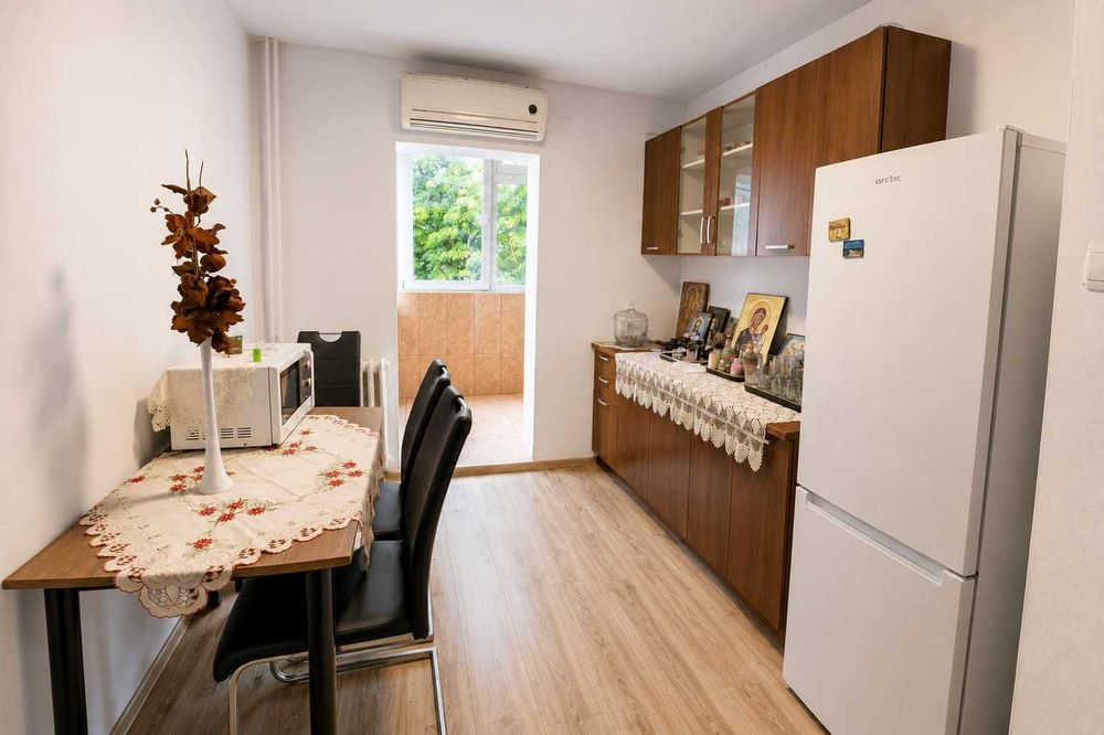 Inchiriez apartament 2 camere zona Rogerius