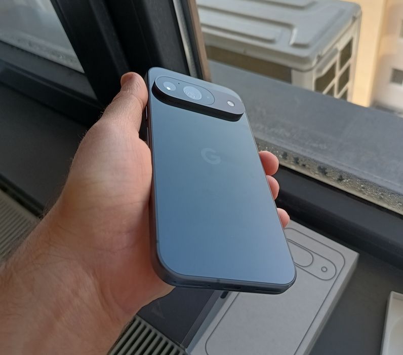 Google Pixel 9 cu 17 cicluri de încărcare liber de retea