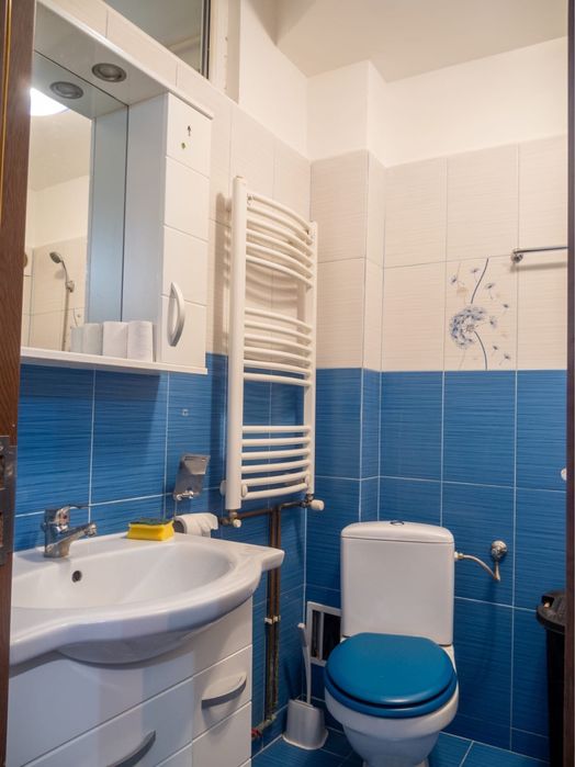 Inchiriez apartament
