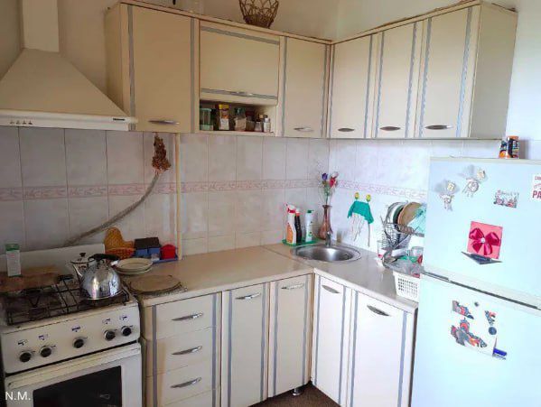 Срочно! Квартира на Кушбеги  2/4/5 общ пл 58м  2 балкона