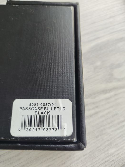 Продам оригинальный портмоне Guess