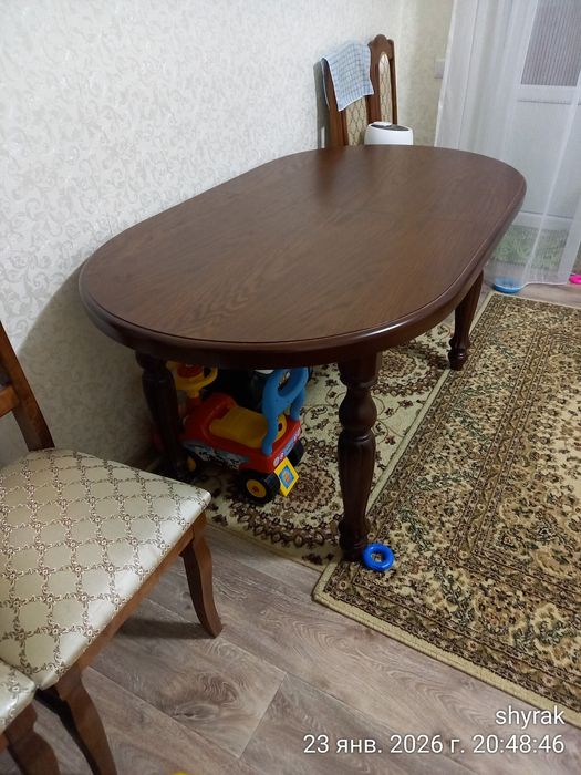 Стол раздвижной для гостинной