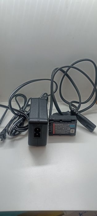 Продаю цифровую видеокамеру SONY DCR-SR21E