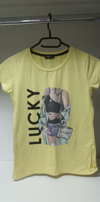 Детски тениски. Разноцветни и без никакви забележки.