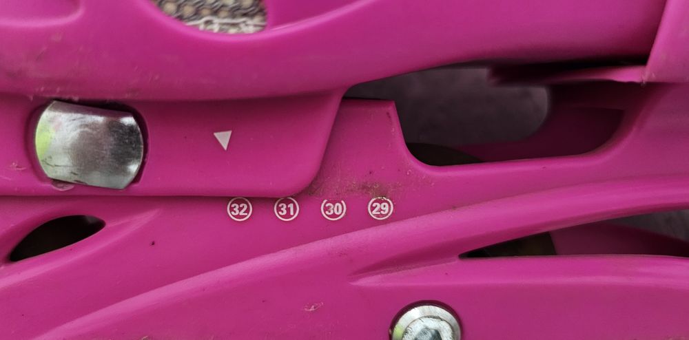 Роликовые коньки.