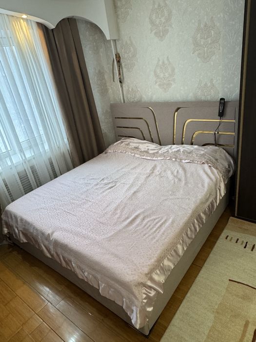 Продается кровать двухспальная