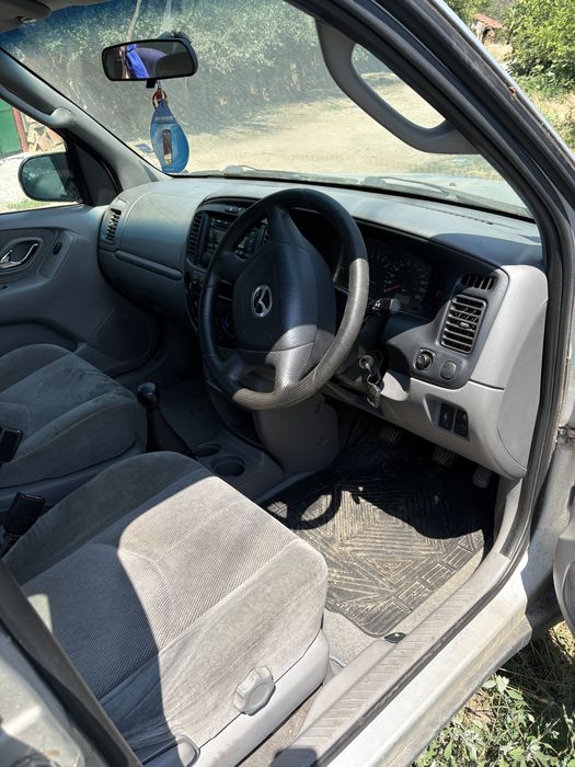 Mazda tribute на части.