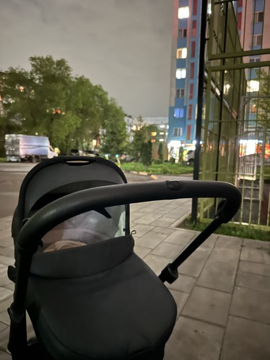 Продам коляску easy walker charley