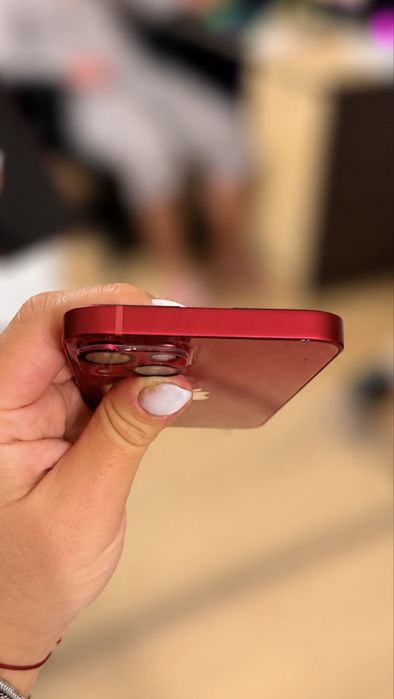 Iphone 13  128 gb червен