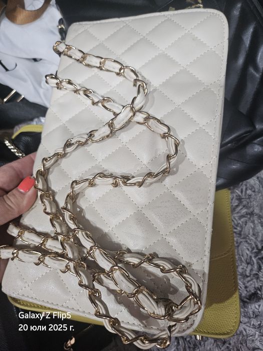 Дамски чанти DKNY, естествена кожа