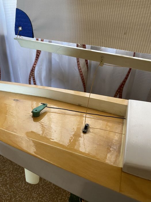 Радиоуправляемая парусная яхта