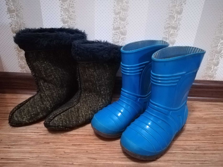 Резиновые детские сапоги