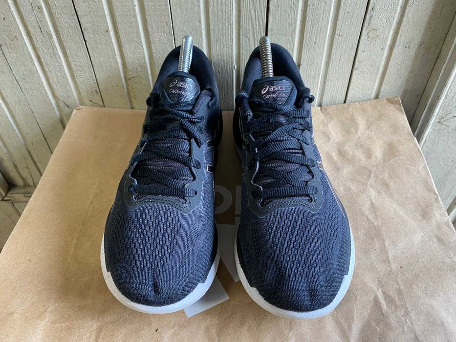 ''ASICS Glideride''оригинални маратонки 40 номер