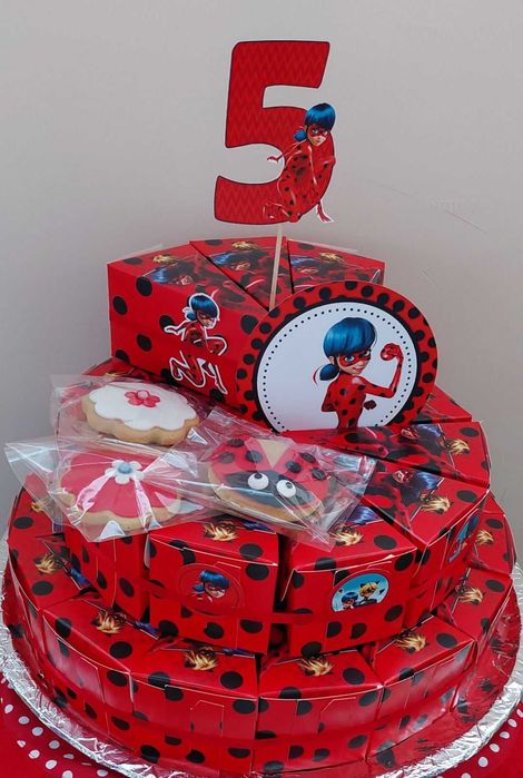 Торта и  парти украса за детски рожден ден