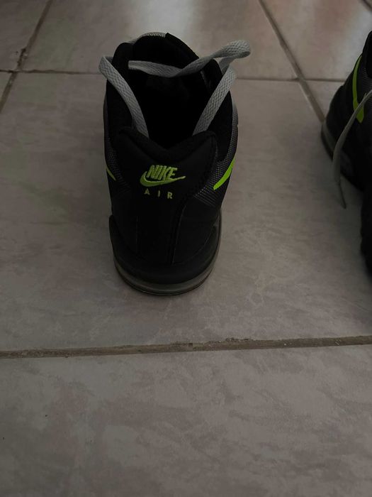 Nike Air Max Invigor