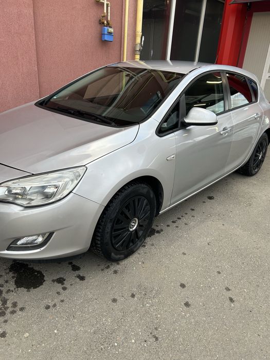 OPEL  ASTRA  J -1.7 CDTI ecotec