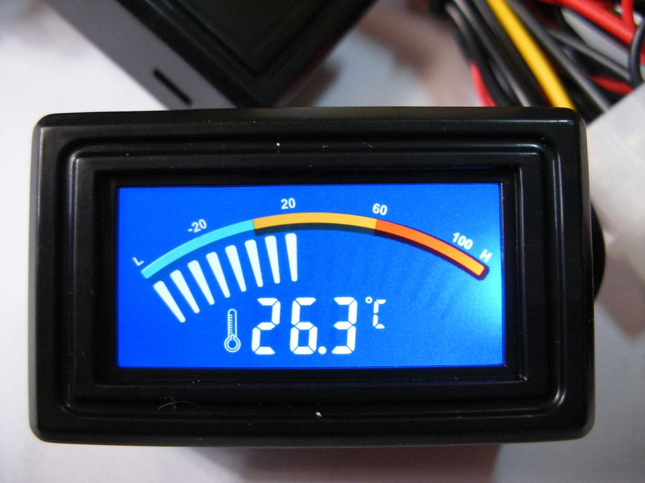 Панелен цифров LCD термометър със скала автомобил хладилник компютър