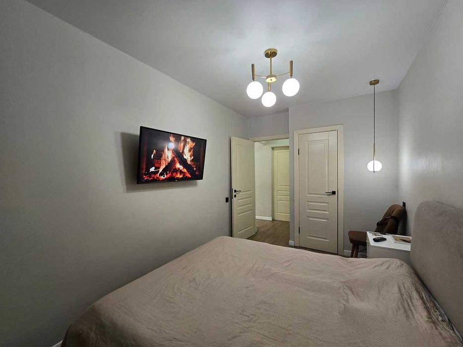 Продам 3ком. квартиру Ауэзова 64\4