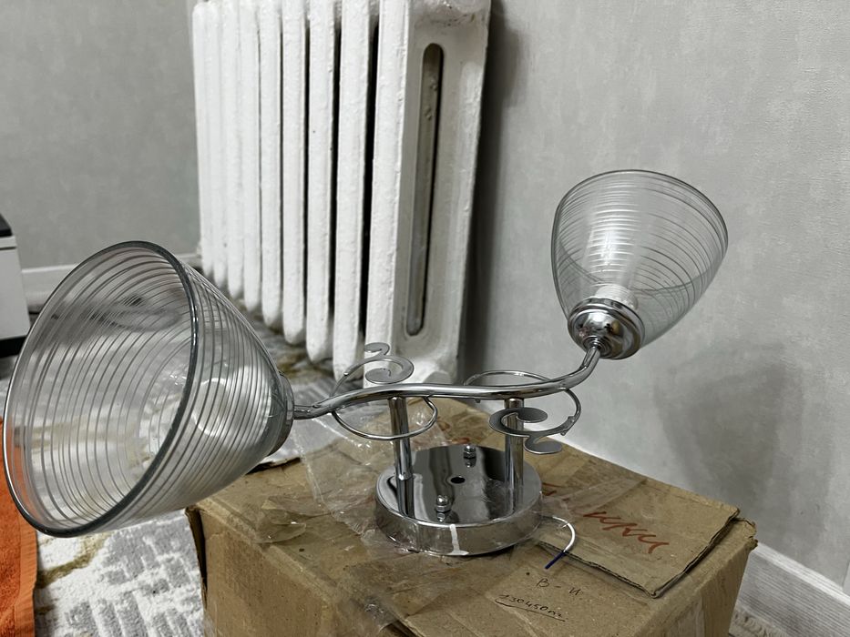 Продам люстру б/у