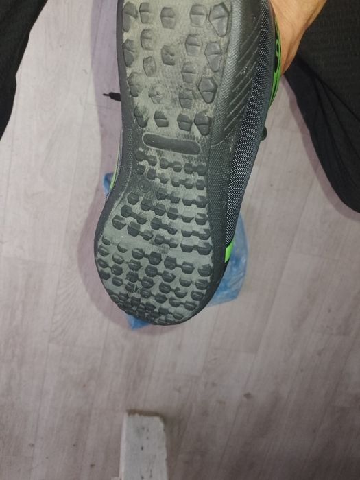 futbol uchun butsa yangidek razmer 40