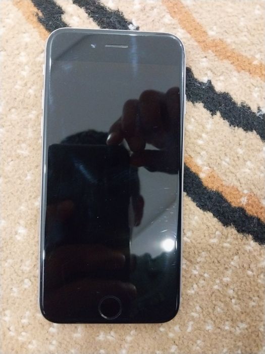 Iphone 6  kafoloti bilan zor tel