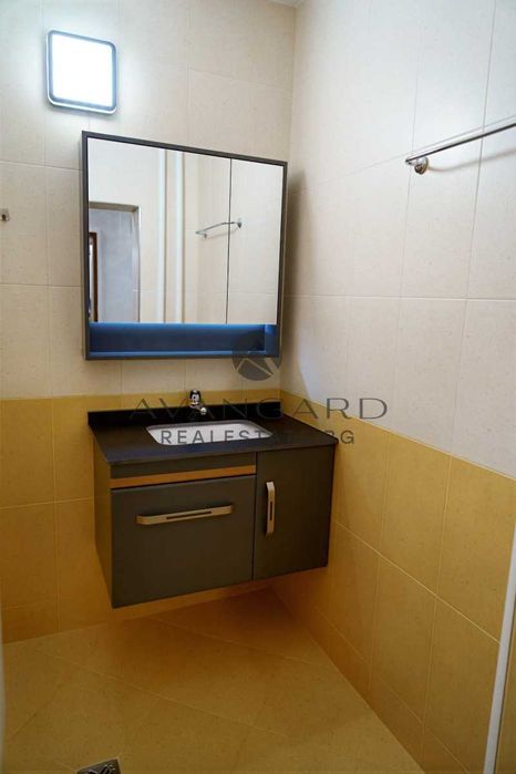 Продава се Тристаен апартамент в Пловдив, Кършияка - 85 кв.м за 1920 €/кв.м - Снимка #12