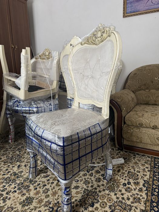 Срочно продам стулья