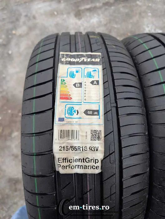 SET 4 Anvelope Vara 215/55 R16 GOODYEAR Efficient Grip Performance 93V