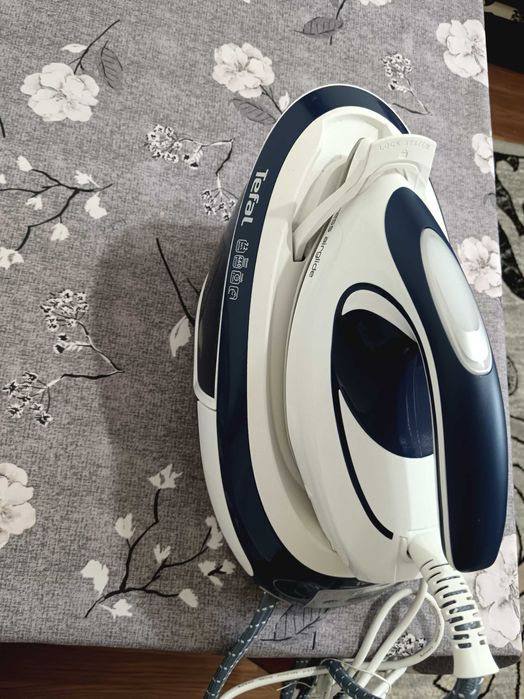 Statie de călcat Tefal Express airglide