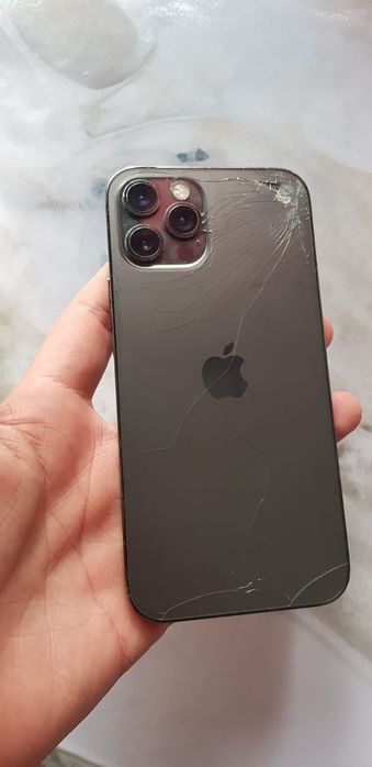 IPhone 12 Pro 128 gb продам 30000