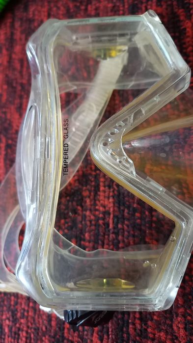 Продаю маску для подводного плавания