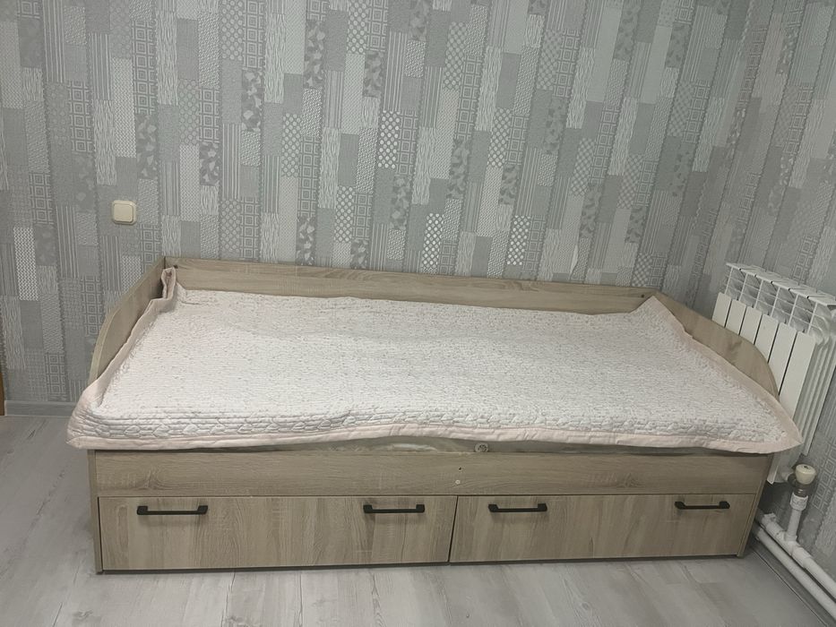 Продам кровати односпальные