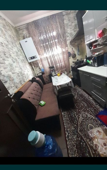 Навоий эски шаҳарида  3 хонали 1 этаждан сотилади