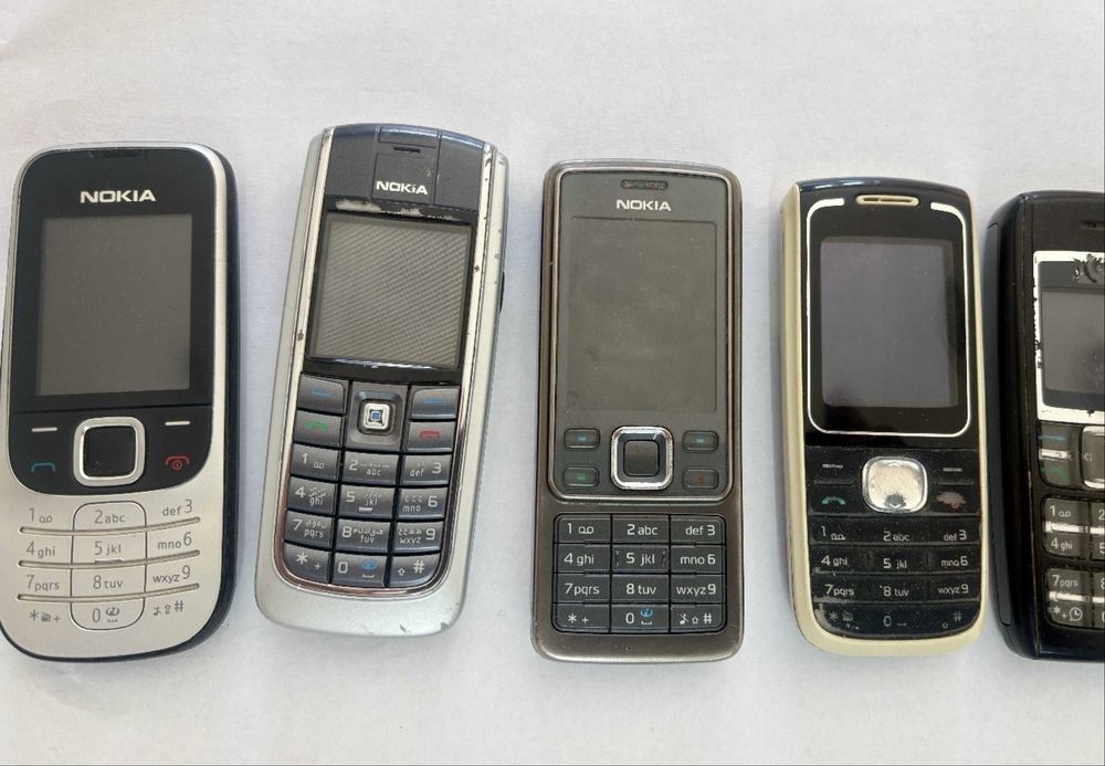 Vand telefoane ieftine  cu butoane sau cu touch nokia samsung alcatel motorola