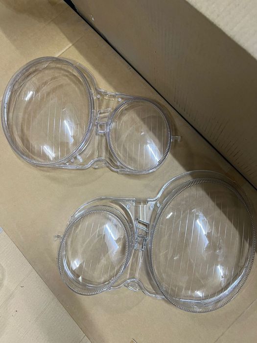 Стекло фары Мерседес 210