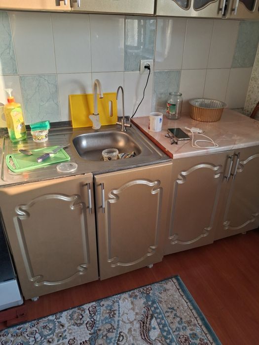 Кухный шкаф сатылады