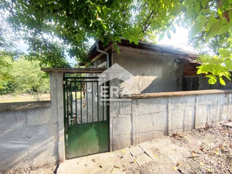 Прекрасен имот в село Книжовник