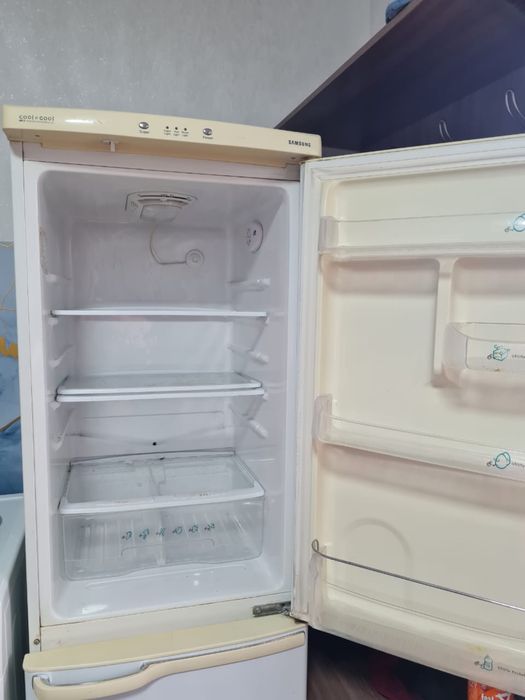 Холодильник samsung
