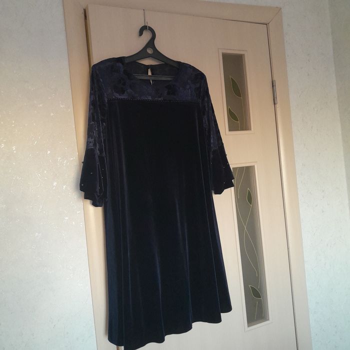 Платье велюровое нарядное