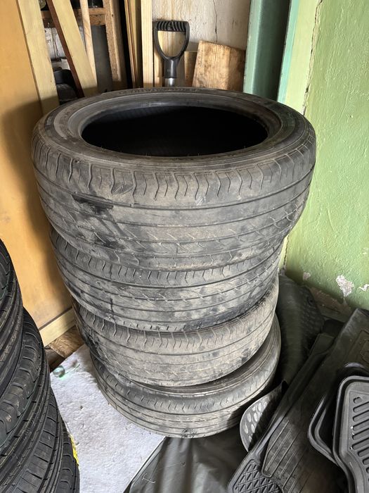 Продам летнюю резину шины 215/55/17