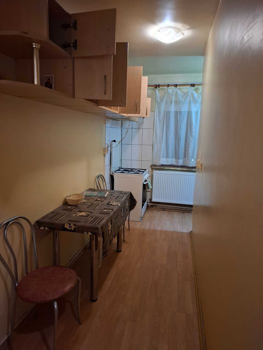 Particular, inchiriez garsoniera decomandata, Materna Craiovita Noua