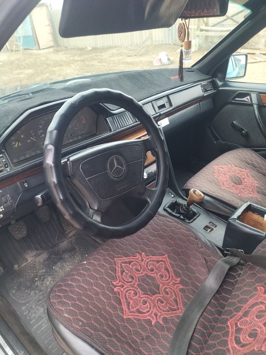 Мерседес бенс , сатылады